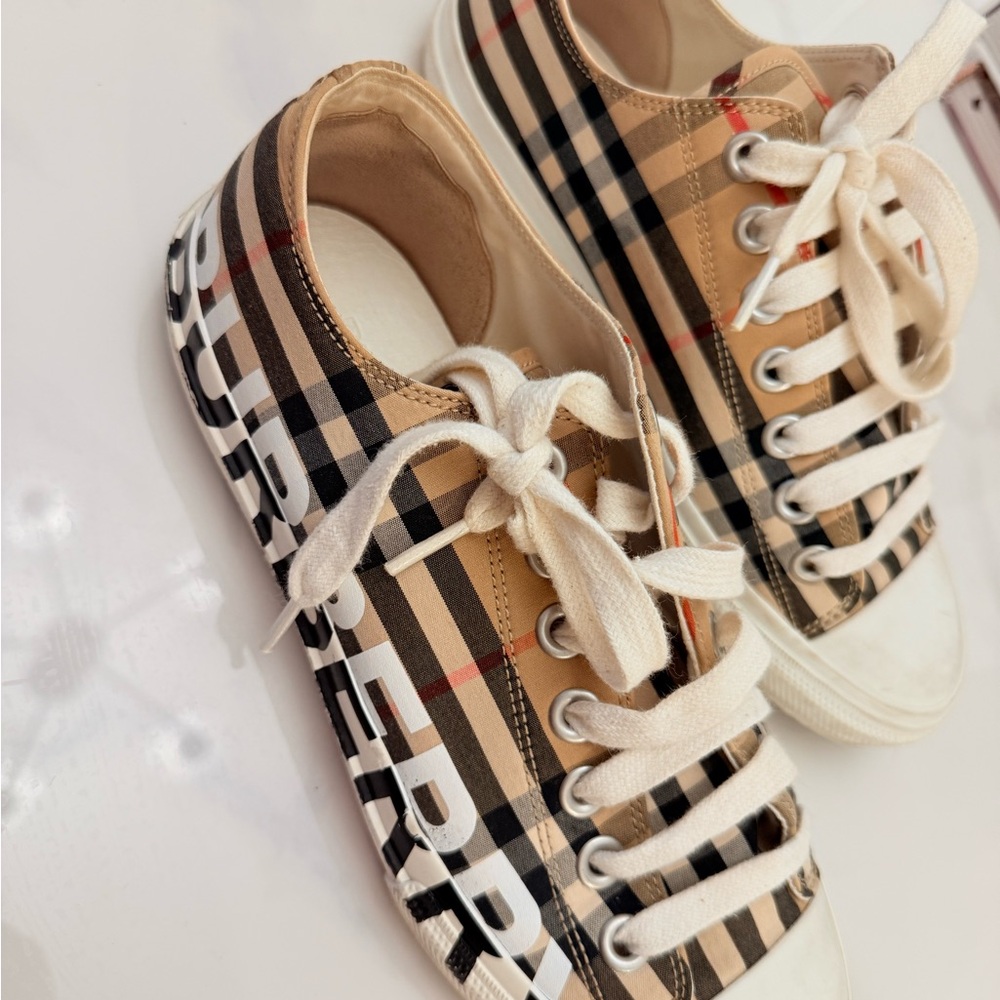 Burberry Beige Classic Check Low-Top Sneakers with White Laces